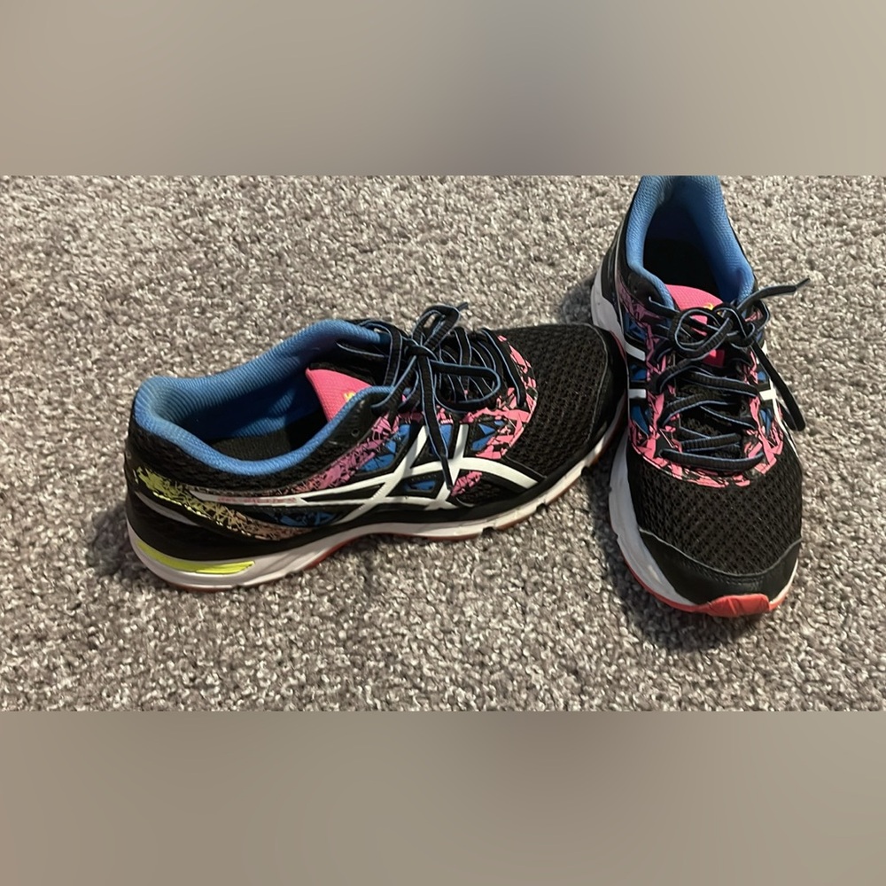 ASICS size 7